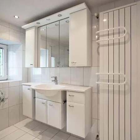 Apartment Modern In With Lovely Garden *