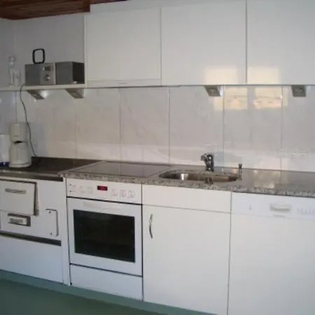 Modern In With Lovely Garden Apartment