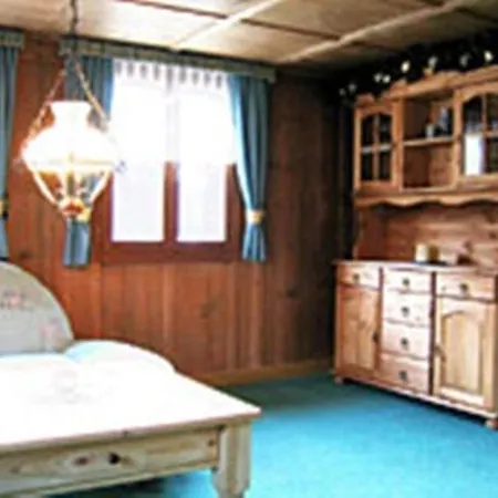 Modern In With Lovely Garden Apartment *